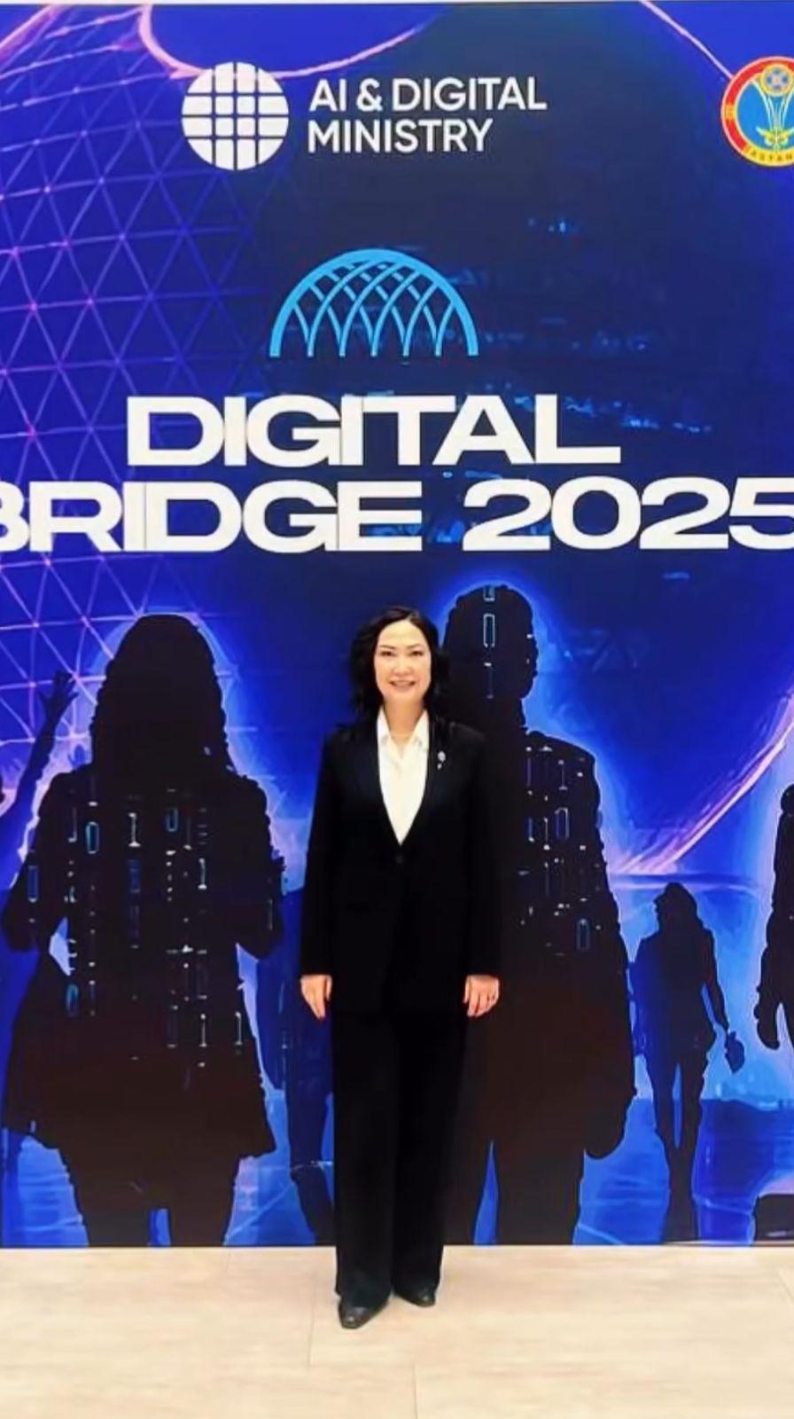 Жасанды интеллект және биг дата кафедрасы  📍 Digital Bridge 2025 форумында біздің кафедра меңгерушісі Мансурова Мадина спикер ретінде сөз сөйледі! 🎤  Ол өз баяндамасында жасанды интеллект саласындағы білім беру, инновациялар және технологиялық дамудың өзекті мәселелерін атап өтті.  💡 Digital Bridge — Қазақстандағы цифрлық трансформацияның басты алаңы, мұнда ІТ-мамандар, стартаптар және сарапшылар елдің цифрлық болашағын бірлесе қалыптастырады.